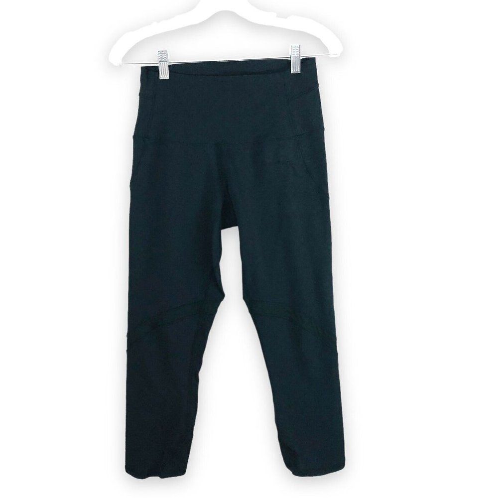 Lululemon Womens 6 Capri Leggings Crop‎ Breathable Mesh Accents Black ~ Flawed